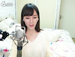 六间房美女主播诗然&conint;&conint;直播间视频