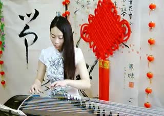 才女古筝演奏《天空之城》