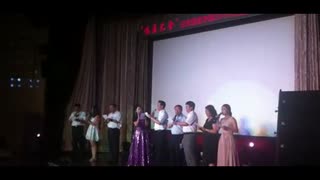 吉林大学校长李元元院士献唱《明天会更好》送别2014届毕业生