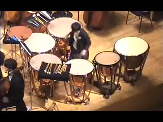 实拍鼓手用生命演奏《定音鼓协奏曲用》