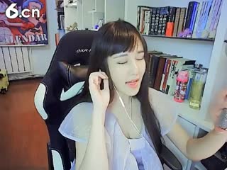 六间房热门美女秀 ゛8秒．．・゜♡ 在线交友聊天