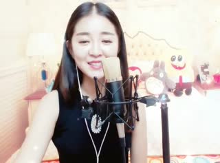 我们是两条《平行线》~没法靠近也没法太远
