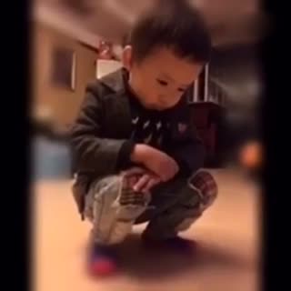 小孩生我气了怎么办，在线等，急
