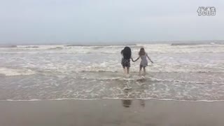 “ 童车哪个牌子好蠢蠢欲动的咪多奇 “