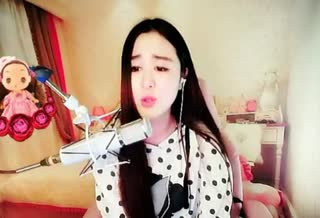 我向你飞多远都不累，虽然旅途中有过痛和泪