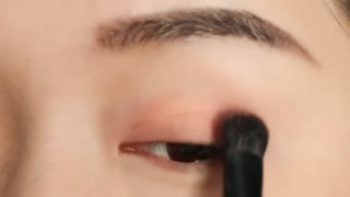 金橘红色的可爱大眼妆  蕾丝双眼皮贴教程