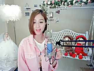 你不必牵强说爱我~反正我的灵魂已片片凋落