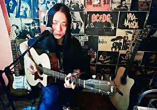 文艺范儿大叔吉他弹唱《杀死那个石家庄人》~