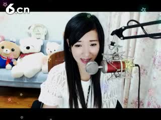 六间房美女主播于梦~ 秀唱尘埃里的花视频