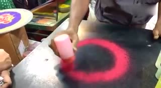一开始以为在摊煎饼 看完我跪了
