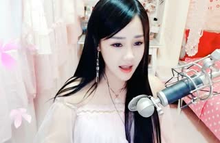 邻家小妹走心翻唱《一人一花》~
