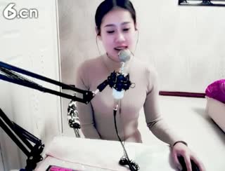 六间房热门美女贾鑫儿在线交友聊天