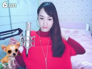 六间房甜美女主播╰♥小鹿乱撞？ 秀唱直播
