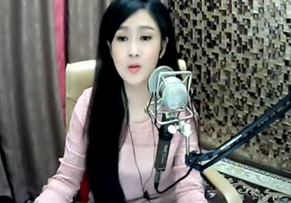 气质美铝秀唱《刀马旦》~给你32个赞