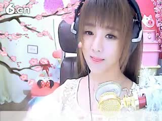 六间房美女主播小鱼儿秀唱好汉歌视频
