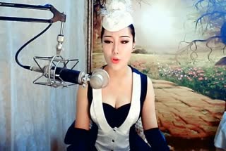 妹子翻唱《酒后更想你》~很好听~