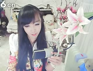 六间房最美主播╭≡★妙人儿ご   聊天交友