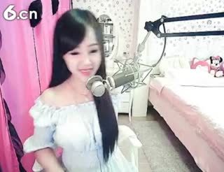 六间房美女主播╰⋛泡沫ღ寒兮⋚╯互动视频