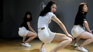 乐舞士舞蹈 金泫雅 RED