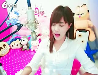 六间房秀场真人主播言⊰♥⊱宝贝ゞ直播中