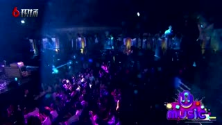 三好偶像王栎鑫演唱会霸气开唱 花式“段子手”人设尽显 16.09.24