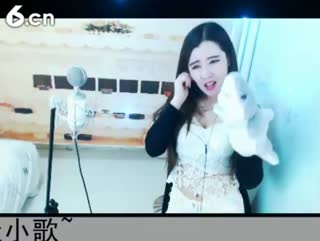 六间房美女主播◥▇摇滚☀女皇▇◤视频互动