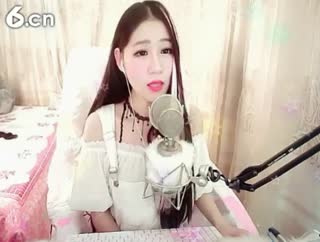 六间房美女主播Me灬煎蛋深情演唱