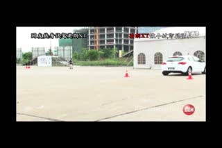 汽车驾驶教程(第1课)过弯基本功 坐姿和握方向.wmv