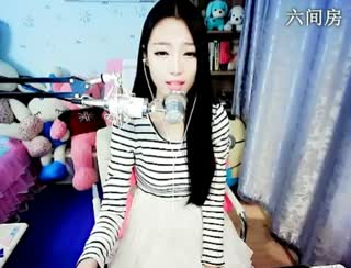六间房性感主播☜✿Kira苒苒☞ 互动直播中