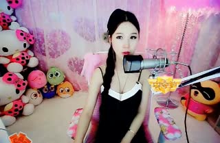 人美歌甜~萌妹子演唱《一曲红尘》