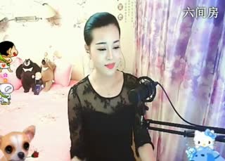 月光下我和你手牵手~爱的私语说不休~