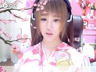 六间房性感主播☜小鱼儿❦☞ 秀唱直播