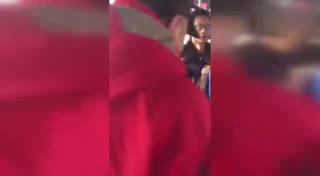 东北实拍一对夫妇公交撒野 引起公愤