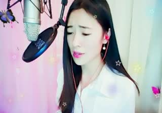 天空飘起了《雪花》~心里面好想他
