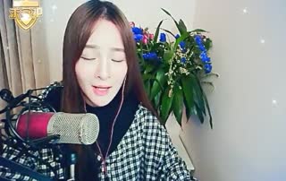 听一首歌，进一座《迷宫》