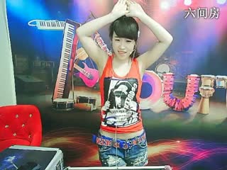 六间房热门美女主播⒎門★暮歌丫宝秀唱视频