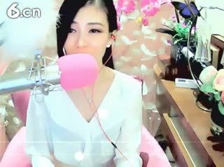 六间房美女主播♥♡灬唇印゛若如初见秀唱high歌