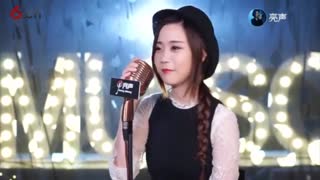 美女翻唱许冠杰粤语金曲（阿郎恋曲）好听到醉！
