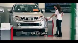马来西亚顶级女赛车手扮销售恶搞顾客
