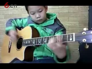 这孩子弹得是我听过最好听的《射雕英雄传》主题曲！