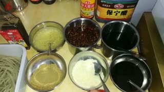 酸辣粉汤的做法及配料，酸辣粉的汤的配料
