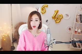 短发妹子翻唱《独一无二》~好动感的舞曲~