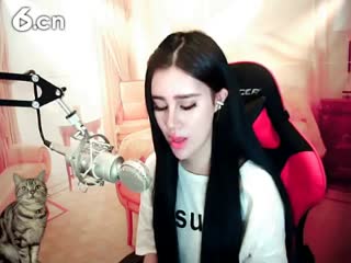 六间房热门视频女主播漫妮-ℱiℴna秀唱high歌