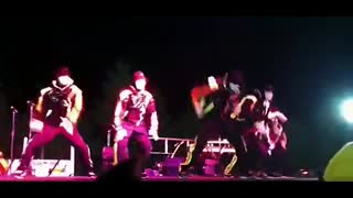 帅到爆！！街 舞、鬼步舞、江南style都用上了！！这编舞真是无敌了