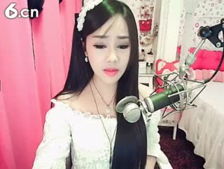 六间房热门美女╰⋛泡沫ღ寒兮⋚╯在线交友聊天